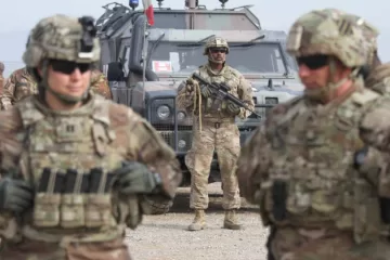 Biden autoriza envío de otros mil soldados a Afganistán
