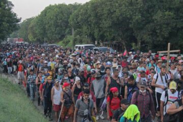 INM llama “irresponsables” a líderes de la caravana migrante por rechazar ayuda