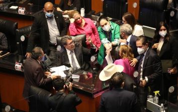 Morena y PAN chocan en el Senado por desabasto de medicamentos