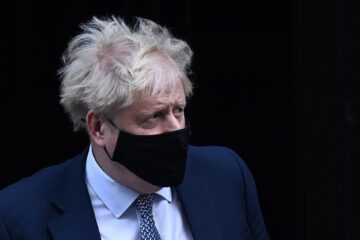 Boris Johnson se disculpa por haber asistido a un “evento” en Downing Street
