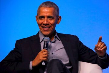 Barack Obama da positivo a COVID-19; presenta síntomas leves