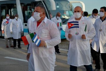 Se contratarán a médicos cubanos porque no hay especialistas en México: AMLO