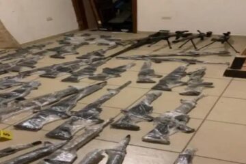Sedena analizará petición de Durazo para usar armas decomisadas al narcotráfico