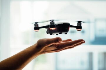 Detienen a hombre por sobrevolar dron en SSC capitalina