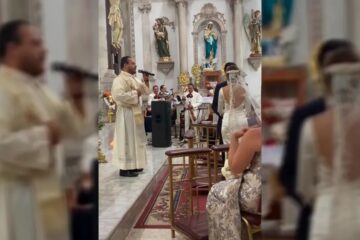 #Video Sacerdote canta a pareja ‘Mi razón de ser’ durante boda