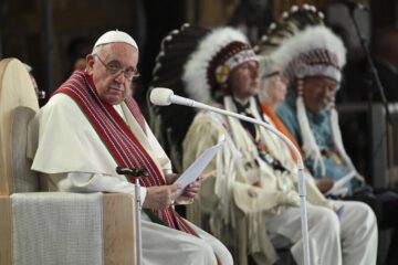 Testimonios en Canadá fueron como “bofetadas”, reconoce el papa Francisco