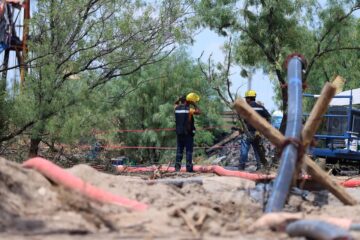 Aumento en los niveles de agua en la mina ‘El Pinabete’ retrasa el rescate de los trabajadores atrapados