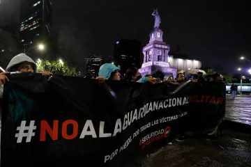 AMLO llama “conservadores rancios” a quienes aseguran que se militariza a México