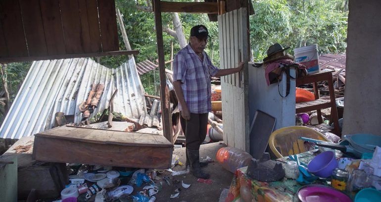 Daños en Michoacán por sismo magnitud 7.7 Foto de EFE