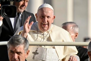 Papa Francisco advierte de “la locura” que algunos piensen en usar armas nucleares