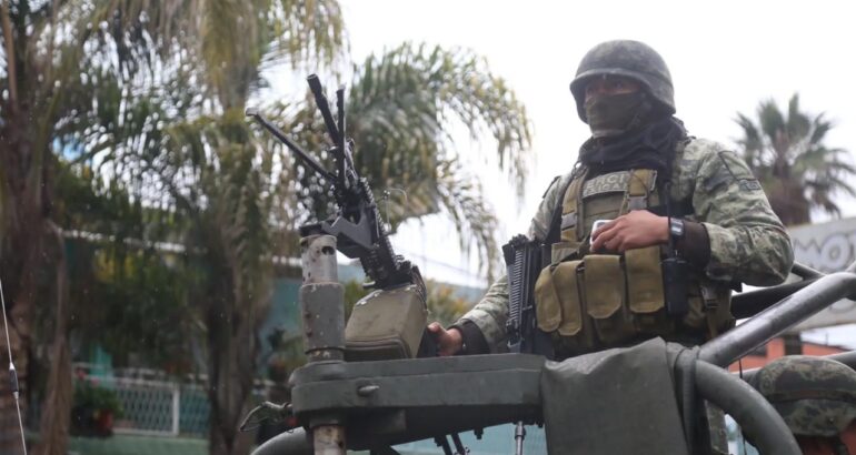 Elementos del Ejército en Michoacán. Foto de @SSeguridad_Mich