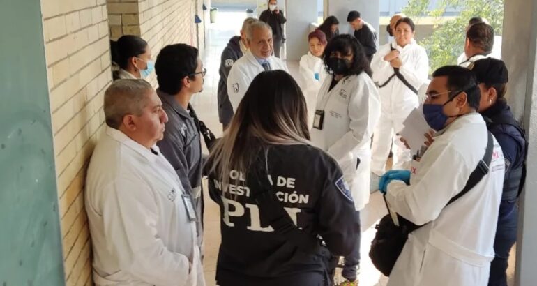 Peritos de la FGJ CDMX en Prepa 2 de la UNAM. Foto de @FGJCiudadDeMexico