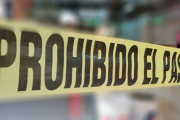 Sujetos asesinan a dos policías estatales en Colima