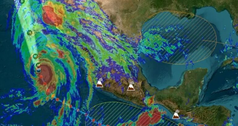 Hilary se degrada a huracán categoría 3; mantienen plan de apoyo en Baja California Sur. Foto de CNPC