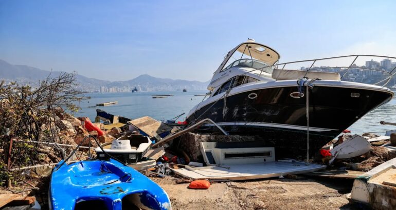 Imagen de una zona afectada tras el paso del huracán Otis en Acapulco, Guerrero. EFE/David Guzmán