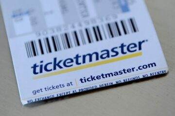 Profeco pide a Ticketmaster suspender negativa a reembolso de boletos por cancelación de artistas en festivales