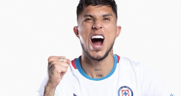 Carlos Salcedo. Foto de Cruz Azul