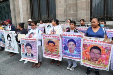 AMLO expresa “respeto” por los padres de Ayotzinapa pese al fin del diálogo