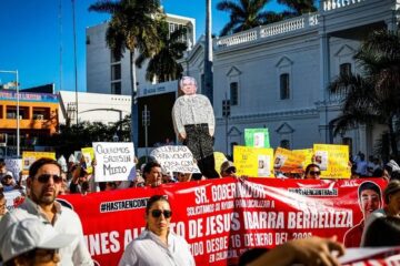 Segunda marcha en Culiacán para exigir paz y destitución de Rocha Moya.