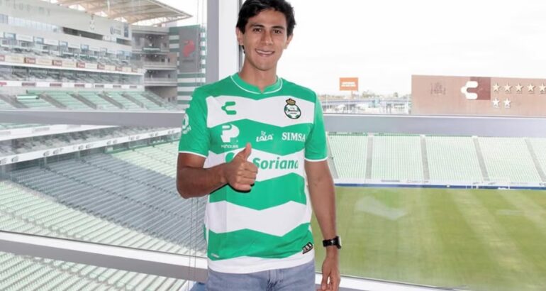 Santos Laguna anunció la rescisión de contrato de José Juan Macías Crédito: IG/jjmacias9.