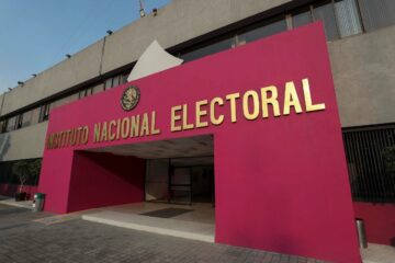 INE recibe listas de candidatos por parte del Senado para elecciones al poder judicial.