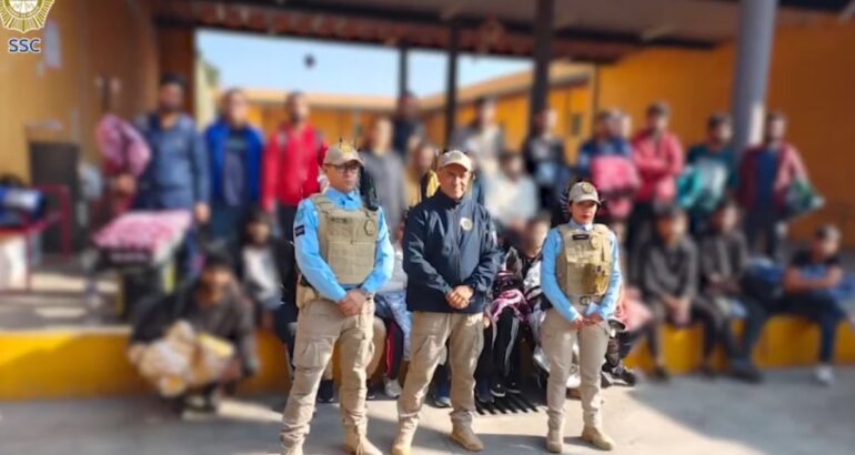 25 migrantes son de la India, una de Nepal y otro de El Salvador (Foto: SSC CDMX).