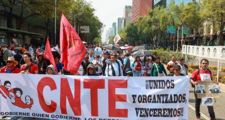 En recientes días, docentes de diferentes estados del país han realizado protestas en oposición de la iniciativa en Oaxaca, Chiapas, Baja California, Yucatán, estado de México, Sonora, Chihuahua, Guerrero, Campeche, Zacatecas. Foto Cuartoscuro / archivo.