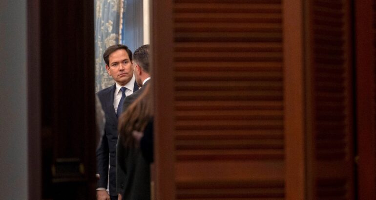 El secretario de Estado de EU, Marco Rubio, en el encuentro con el Gabinete de Seguridad de México, ocurrido ayer en el Departamento de Estado, en Washington. Foto AP.