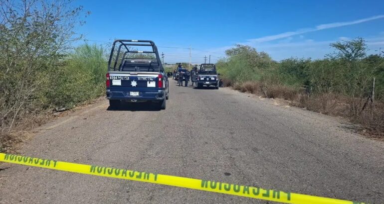 Zona acordonada en Culiacán por hallazgo de los cuerpos de policías secuestrados. Foto de @Sucesosenlinea.