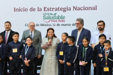 Destaca Brugada que las escuelas públicas se transformarán en espacios de salud preventiva.