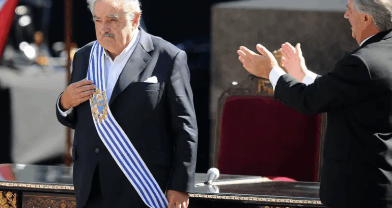 Sobre su presidencia, Mujica se reprochaba no haber logrado eliminar la pobreza en Uruguay; sus críticos lo acusaban de haber aumentado el déficit fiscal.