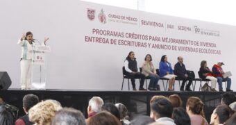 Entrega Brugada 5 mil 642 créditos de mejoramiento y 500 escrituras que garantizan vivienda digna a 20 mil capitalinos.