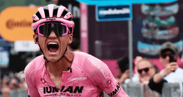 Con 21 años, Isaac del Toro lidera el Giro y hace historia para México.