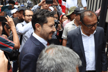 Se opaca diálogo entre la SEGOB y CNTE por incidentes violentos fuera del recinto.