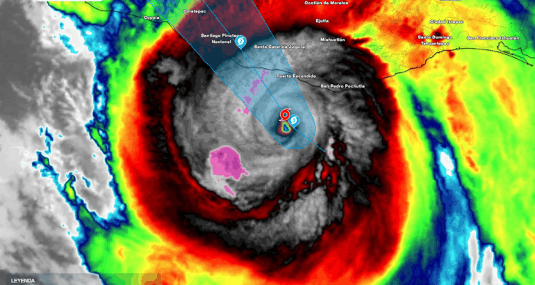 La imagen satelital infrarroja, muestra la nubosidad convectiva asociada al huracán mayor Erick, que actualmente se encuentra acercándose peligrosamente a costas de Oaxaca.