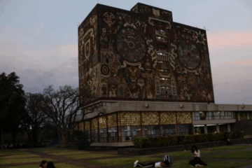 Sale UNAM del Ranking de las mejores 100 universidades del mundo.