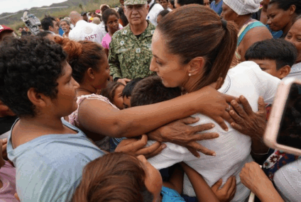 Supervisa Sheinbaum comunidades de Oaxaca afectadas por Huracán Erick.