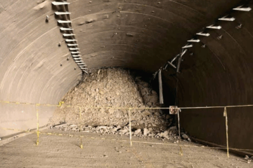 Derrumbe en Túnel de la Mitla-Tehuantepec; obra apenas inaugurada en Enero.