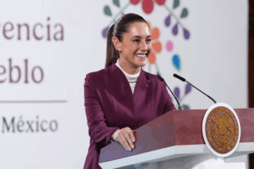 Alista Sheinbaum nueva reforma electoral; acusa al INE.