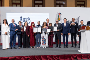 Sheinbaum pone en marcha Polos del Bienestar con la firma de 14 gobernadores.