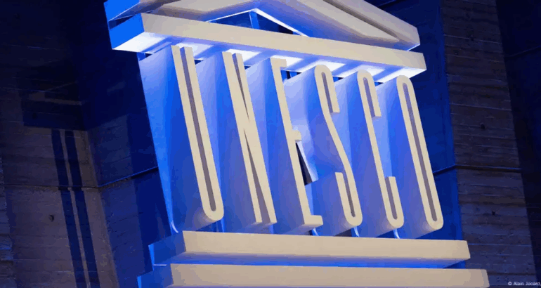 Un logo de la UNESCO, agencia cultural de la ONU.