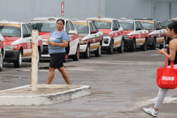 Taxistas protestan en Veracruz por tarifas “injustas”