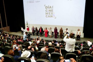 Clara Brugada y Claudia Sheinbaum destacan valor del cine nacional.