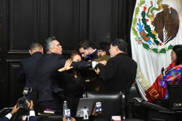 Alito Moreno enfrenta posible desafuero tras agredir a Fernández Noroña.