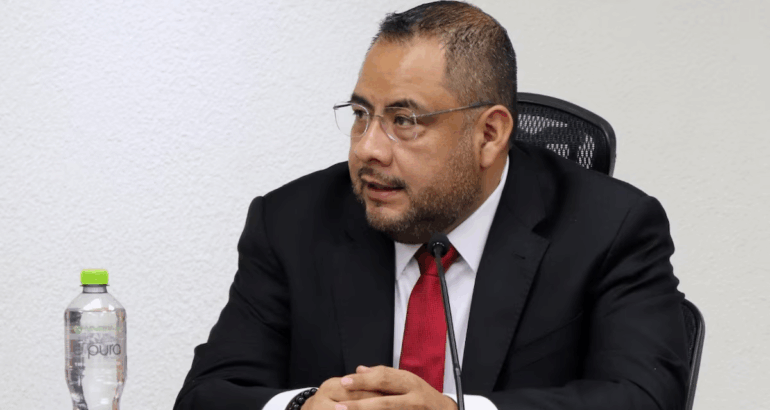 Omar Reyes, colaborador de Omar García Harfuch, podría encabezar la UIF.