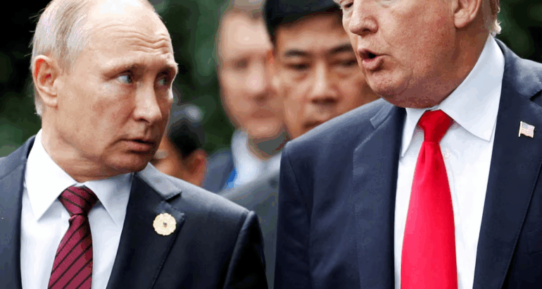 Donald Trump y Vladimir Putin durante un encuentro previo en el marco de una cumbre internacional. La imagen ha sido utilizada por medios internacionales para ilustrar la reunión que sostendrán próximamente en Alaska.