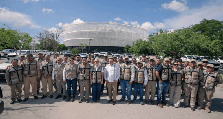 Díaz Mena refuerza fumigación contra dengue en Yucatán.
