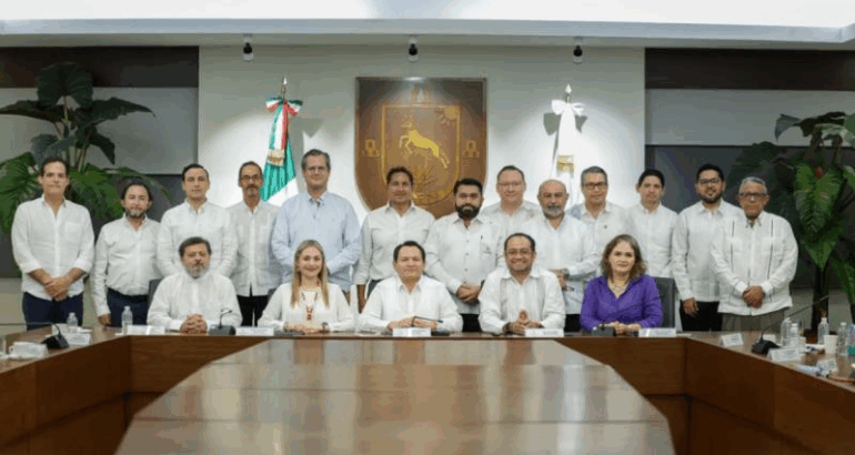 El Gobernador Joaquín Díaz Mena encabezó la segunda sesión del Consejo Consultivo del Presupuesto, reafirmando que cada peso se invertirá con sentido humano y en proyectos prioritarios para el bienestar de Yucatán.