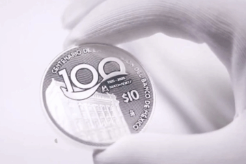 Banco de México lanza moneda de plata y billetes especiales por su centenario.