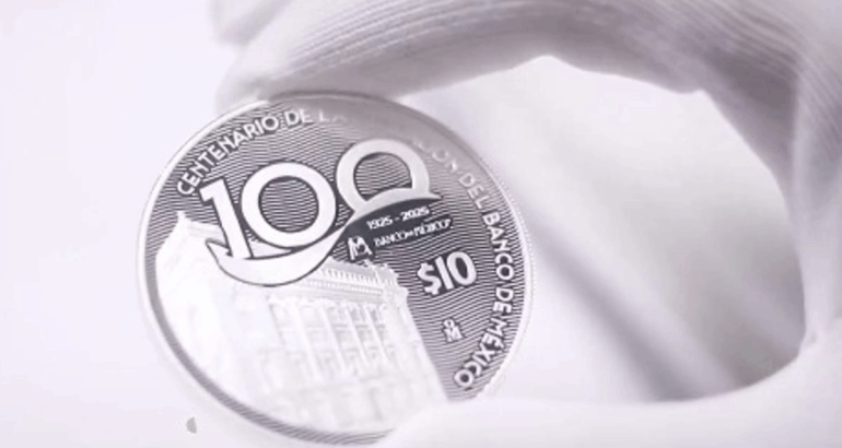 Con esta pieza, los amantes de la numismática podrán sumar otra de alto valor a su colección. Imagen tomada de video publicado en redes sociales